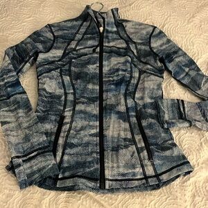 Lululemon Zipup Size 8